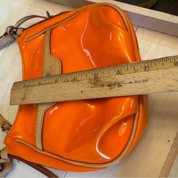 Dooney & Bourke Red Crossbody Orange Patent Leather Bag - Picture 11 of 16